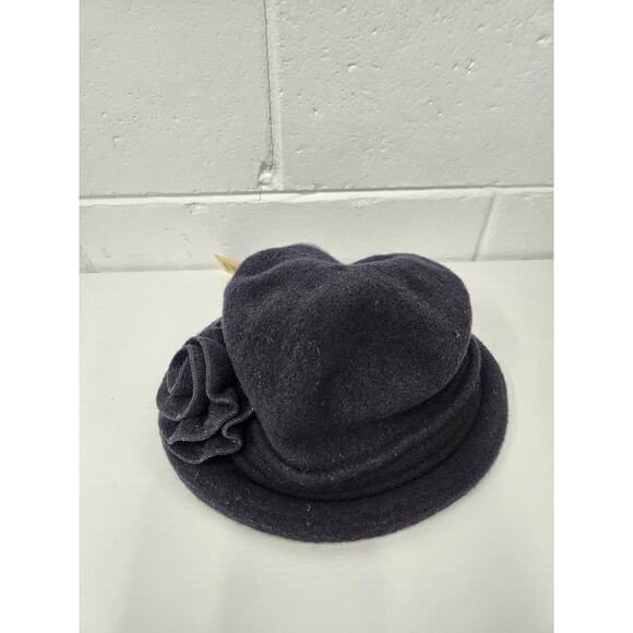 NWT Kate Landry Women's 100% Wool Black Feminine Cloche Hat With Rosette Accent - Picture 1 of 6
